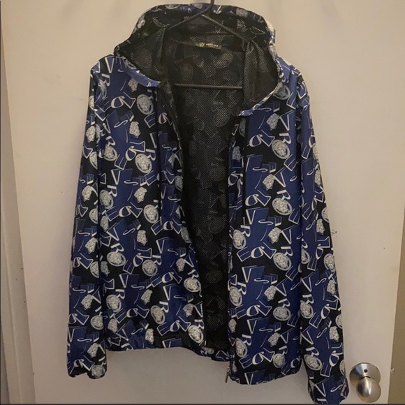 Sick 3D Versace Medusa heads and spellout jacket - Picture 5 of 9